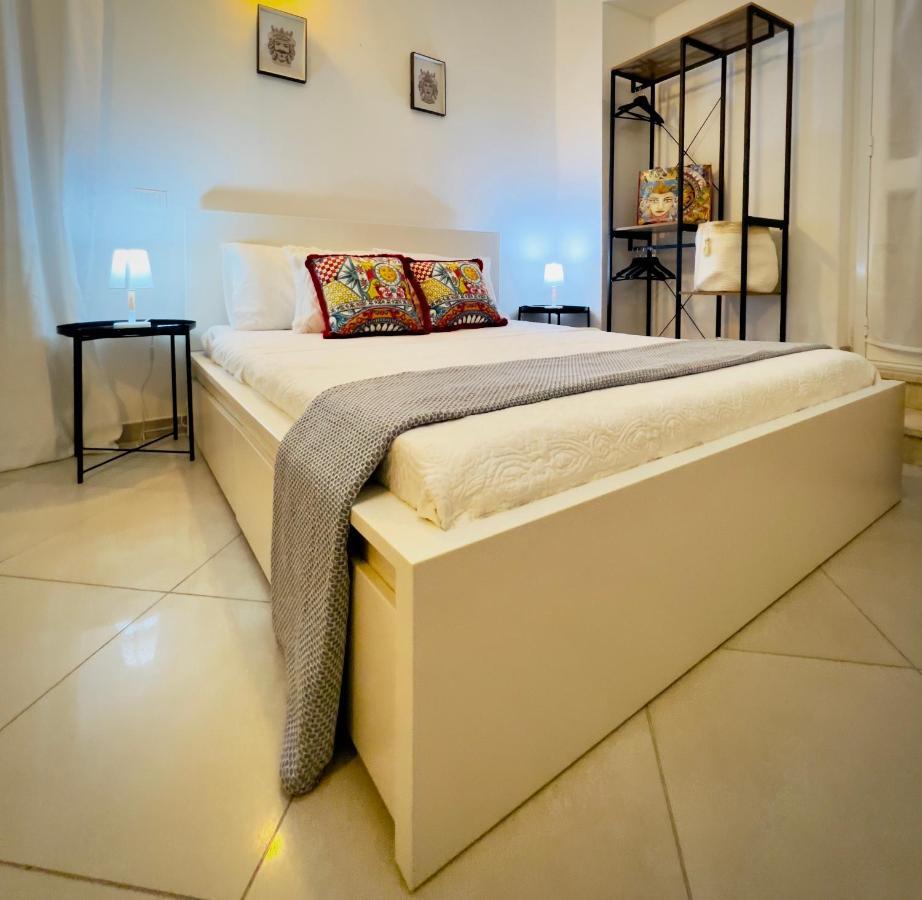 Rooms 153 Principe Umberto Noto Kültér fotó
